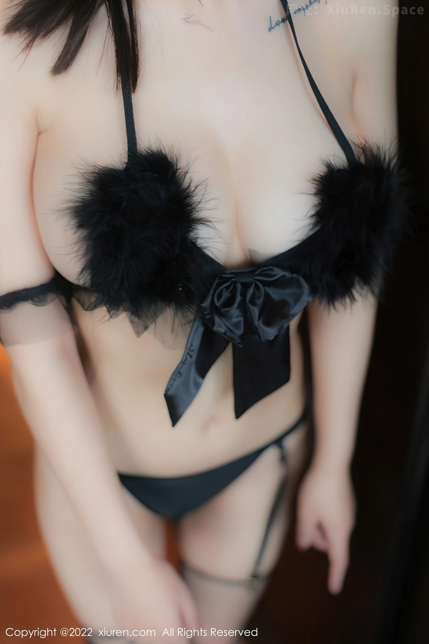 图片[5]-[XiuRen秀人网]2022.12.16 VOL.6008 绮里嘉ula 黑色透视OL制服与蕾丝内衣加黑丝美腿性感私房写真集-秀人网官方网站